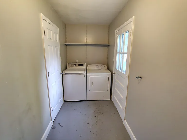 515 Farmview Dr — Photo 8