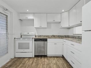 Hillcrest, Hollywood, FL 33021