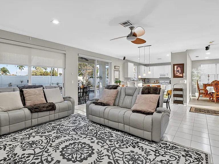18280 Coral Isles Dr #0 — Photo 32