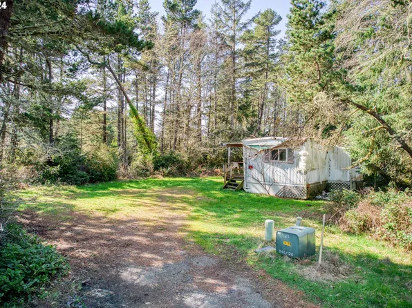 24007 V Ln, Ocean Park, WA 98640