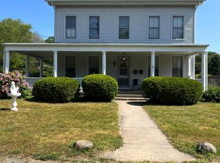 137 E Main St, Clinton, CT 06413