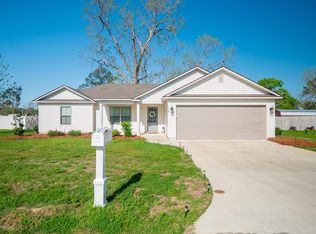 118 Pine St, Ray City, GA 31645