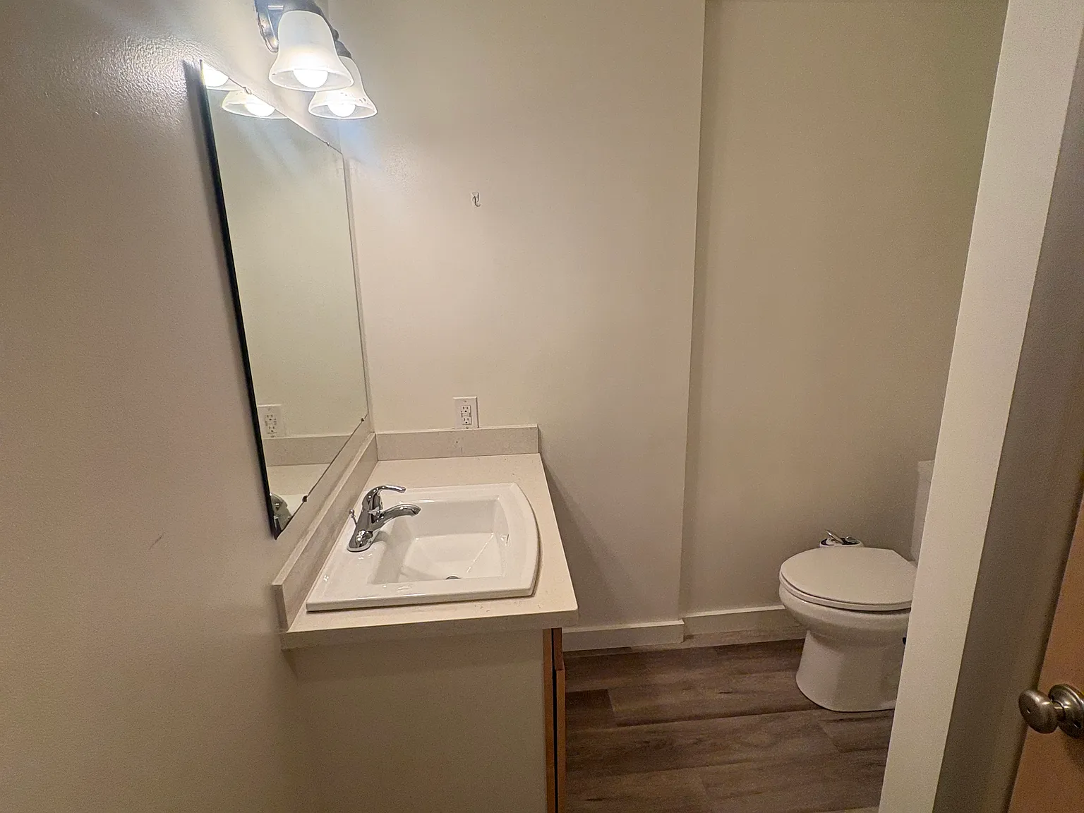 2 bed, 720 sqft, $1,850 — Photo 1