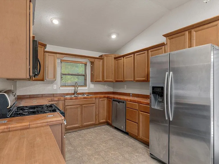 7604 Robalo Rd — Photo 10