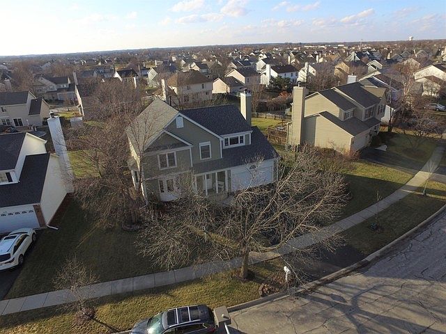 2nd image of 1134 Sandhurst Ln