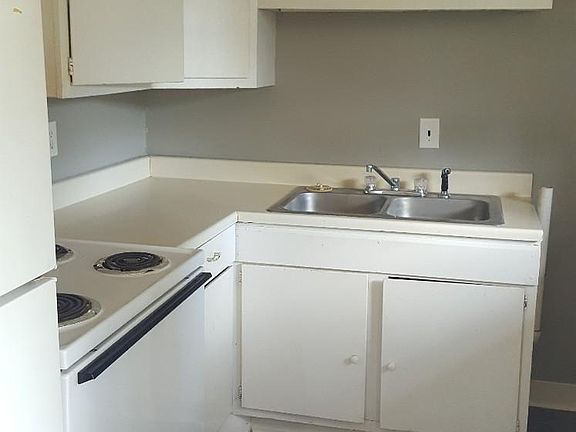 3rd image of 6110 E 152nd Ter APT A
