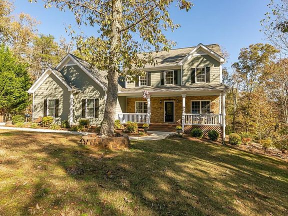 4th image of 1058 Amicalola Dr