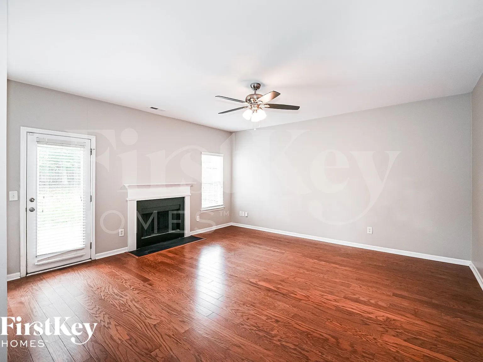 4 bed, 2.5 bath, 2859 sqft, $2,055 — Photo 2
