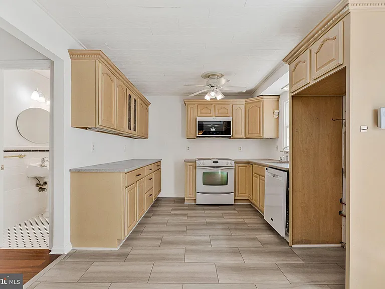 12805 Melvue Ct — Photo 7