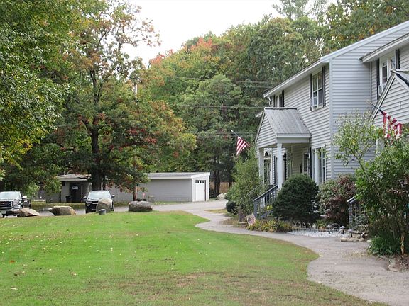 2nd image of 115 Sandstone Cir #115