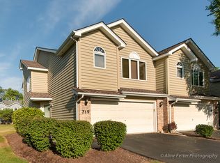 319 Camarie Ct UNIT 319, Naperville, IL