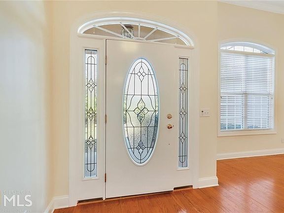 4th image of 112 Foxcreek Estate Dr