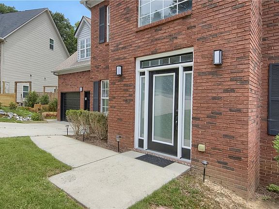 2nd image of 5972 Rosie Ln SE