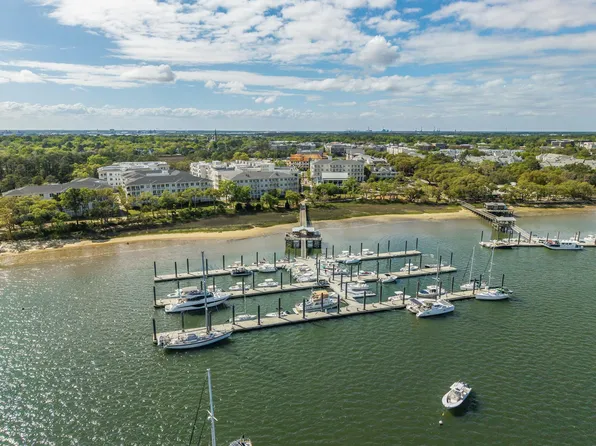 200 River Landing Dr #B403, Daniel Island, SC 29492