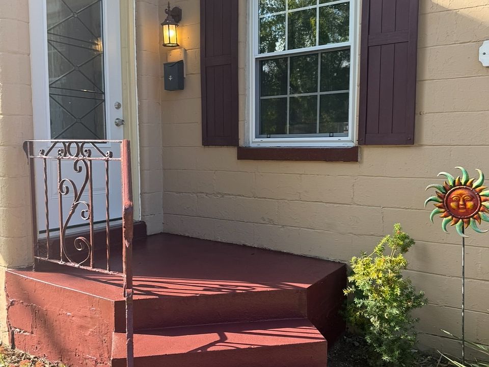 1st image of 8206 Meadow Ln #1
