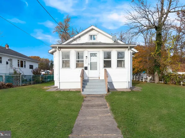 208 W Red Bank Ave, West Deptford, NJ 08096
