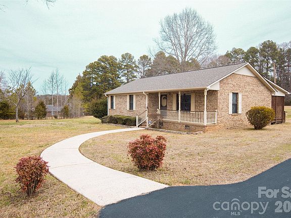 3rd image of 11237 Old Concord Rd