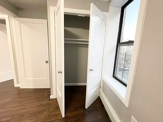 Rented by Bruma Realty LLC | media 8