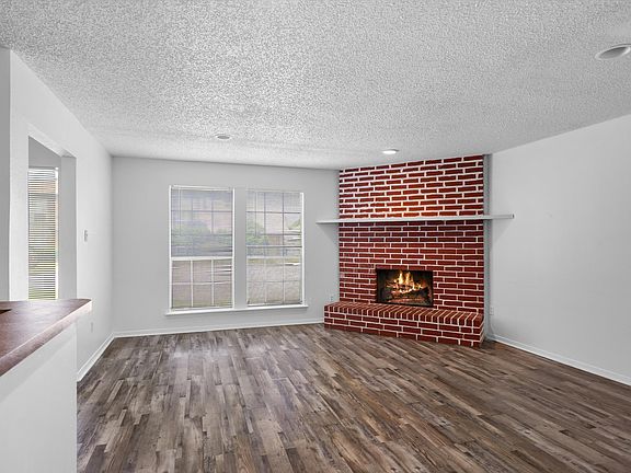 3rd image of 2205 Chase Ct #5