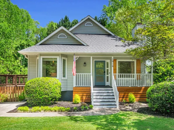 1016 Summit Dr, Greenville, SC 29609