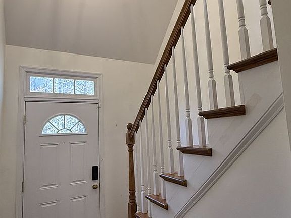 3rd image of 13607 Maxson Ct