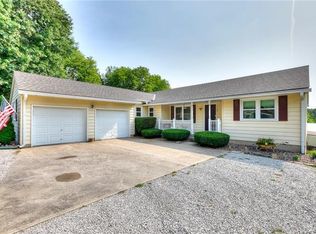15995 B Hwy, Smithville, MO 64089