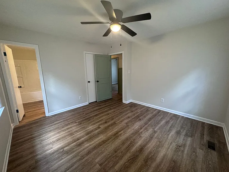 652 Monagan St — Photo 14
