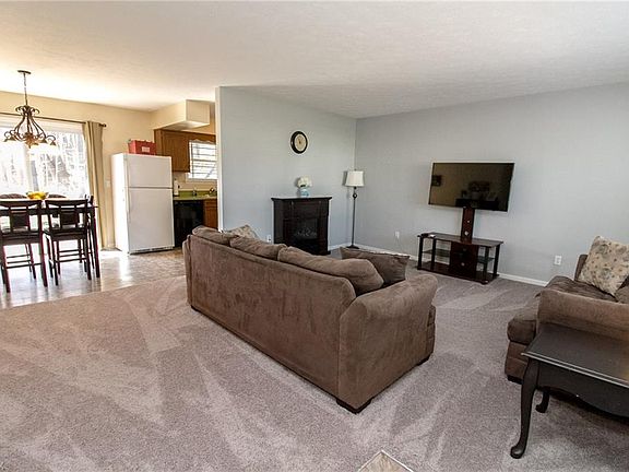 4th image of 8142 Rushton Dr