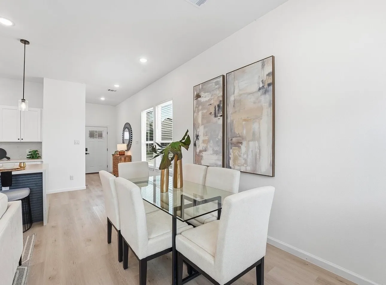 3 bed, 2.5 bath, 1668 sqft, $2,450 — Photo 4
