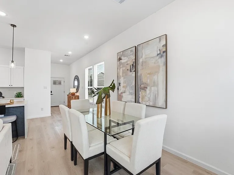 866 Rachel St #D — Photo 16