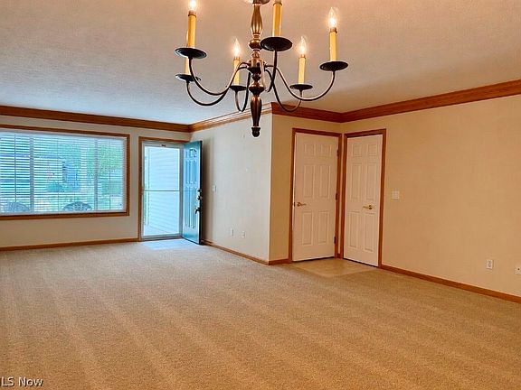 2nd image of 6884 Savannah Dr