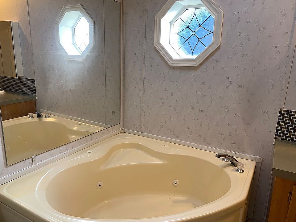 10 Huguenot Rd, Huguenot, NY 12746 Zillow