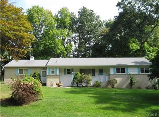 11 Seminole Dr, Danbury, CT 06811