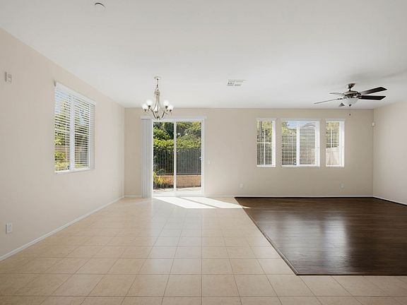 4th image of 42910 Avenida Amistad