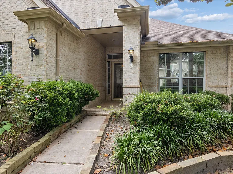 5306 Norborne Ln — Photo 3