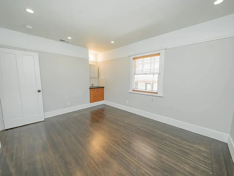 2209 Cedar Street — Photo 14