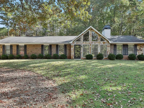 145 Wendell Ct, Fayetteville, GA 30215