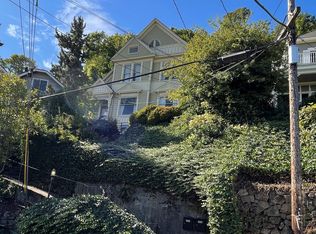 1940-1946 SW Market Street Dr #1946B, Portland, OR 97201