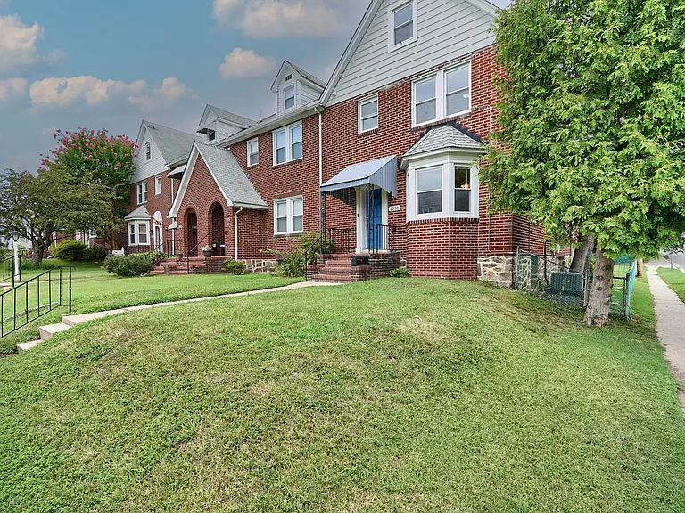 1031 Elm Ridge Ave #1 — Photo 2