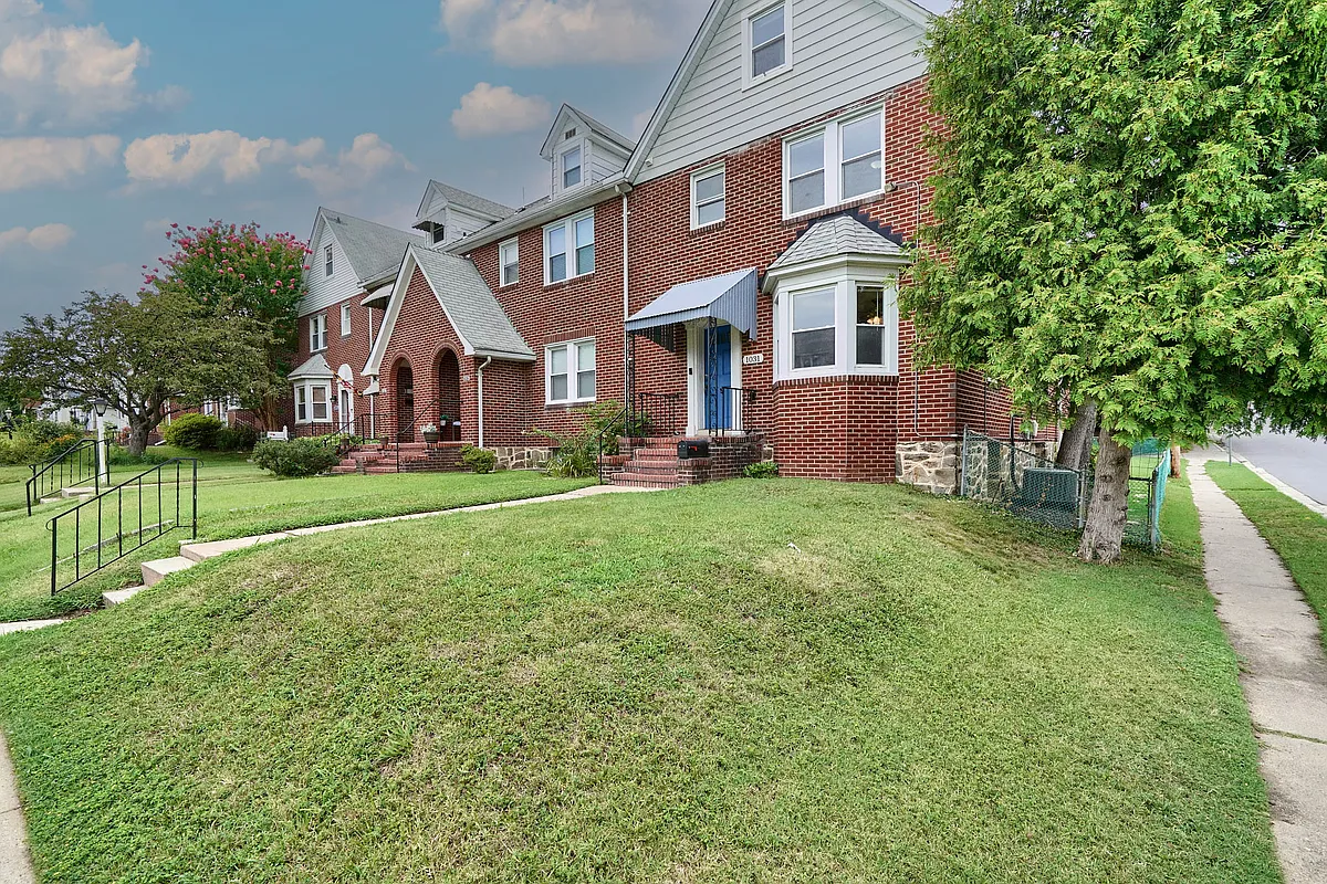Building Photo - 1031 Elm Ridge Ave #1