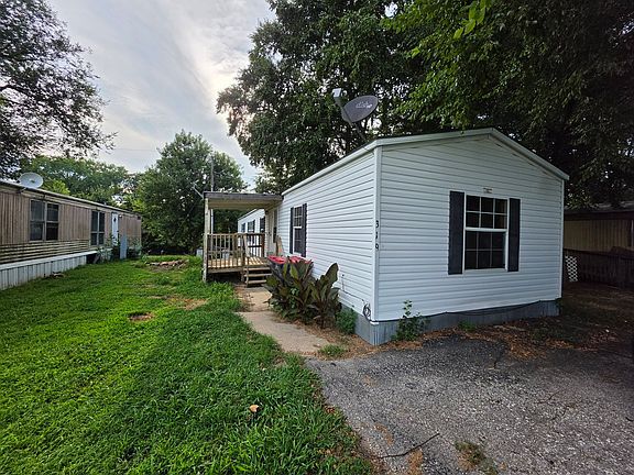 2nd image of 319 N County Line Rd #8