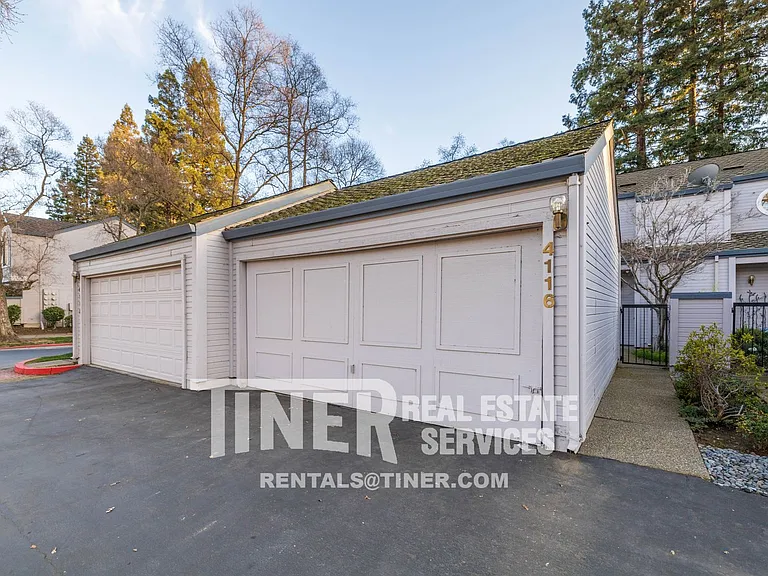 4116 Alex Ln — Photo 4