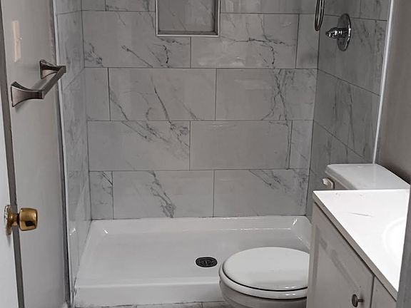 3rd image of 3575 Oakvale Rd APT 914