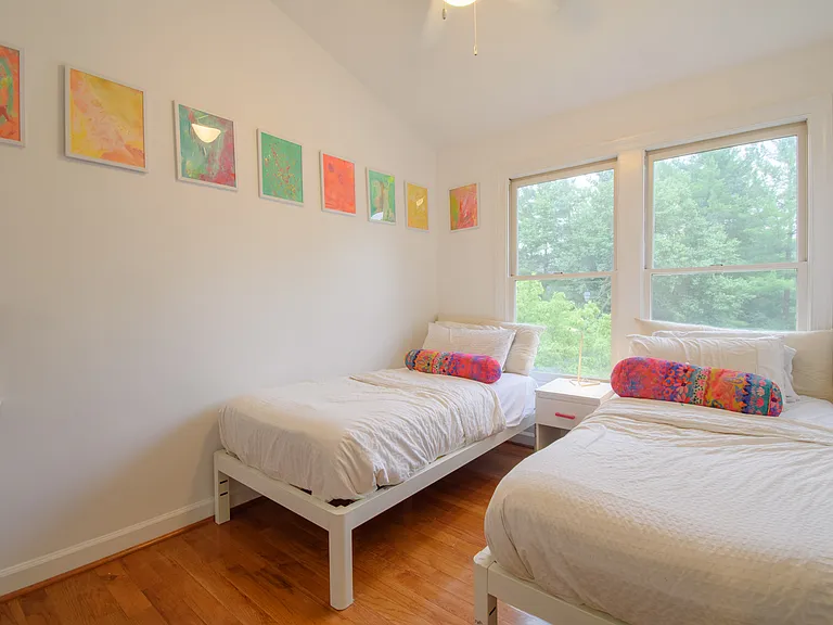 2128 Heritage Dr — Photo 21