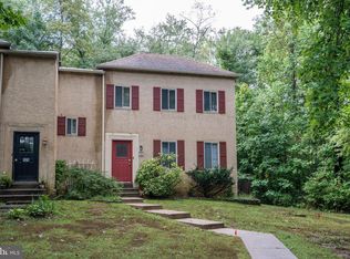 129 Rue Charmille Rd, Fort Washington, PA 19034