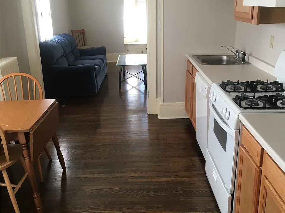 116 Osmun Pl #1