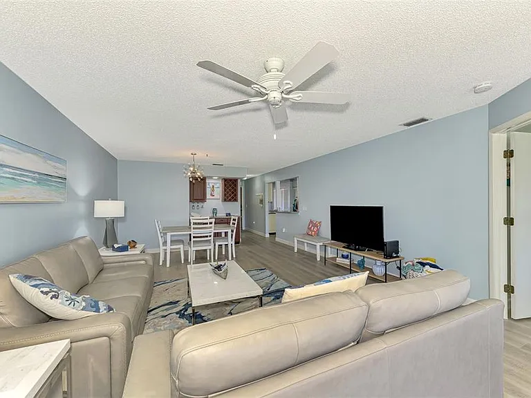 5761 Avista Dr #5761 — Photo 22