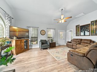 729 Dove Tree Rd, Spring Branch, TX 78070