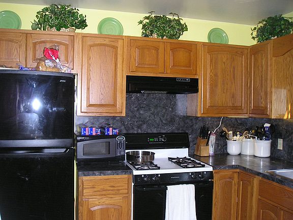 Kitchen oak cabinets
