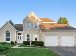 555 Covered Bridge Dr, Elgin, IL 60124